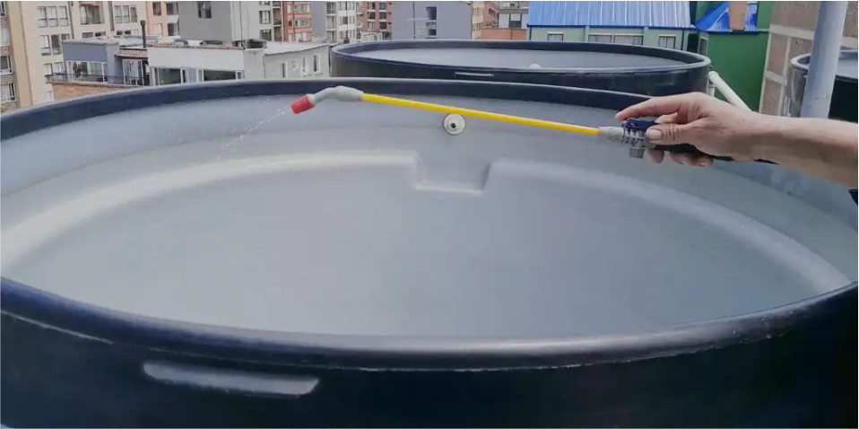 Inicio 11 LAVADO TANQUES